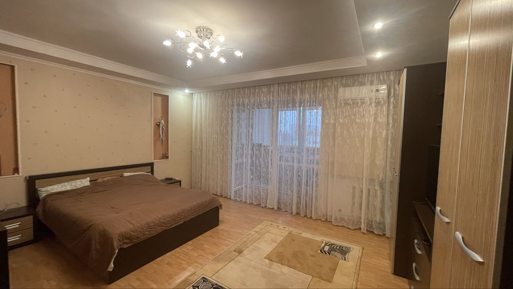 Продам 3-х комнатную квартиру в Центре