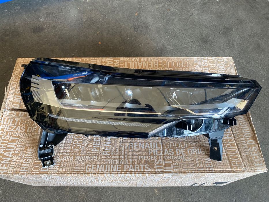 RENAULT CAPTUR 2 II LIFT FL 2024r symbioz Kompletna LAMPA PRZEDNIA PRAWA REFLEKTOR PRAWY PRZÓD FULL LED  LEDOWY  EUROPA FULLLED 260107674R R Wwa