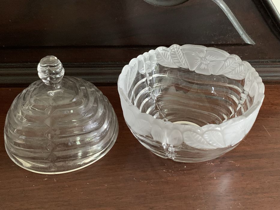 Bomboneira / Compoteira com tampa. Vidro