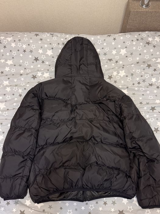 Чорний пуховик Nike ACG