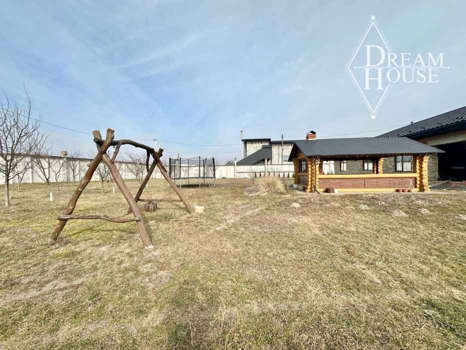 Продаж недобудованого будинку з гаражем для Фури