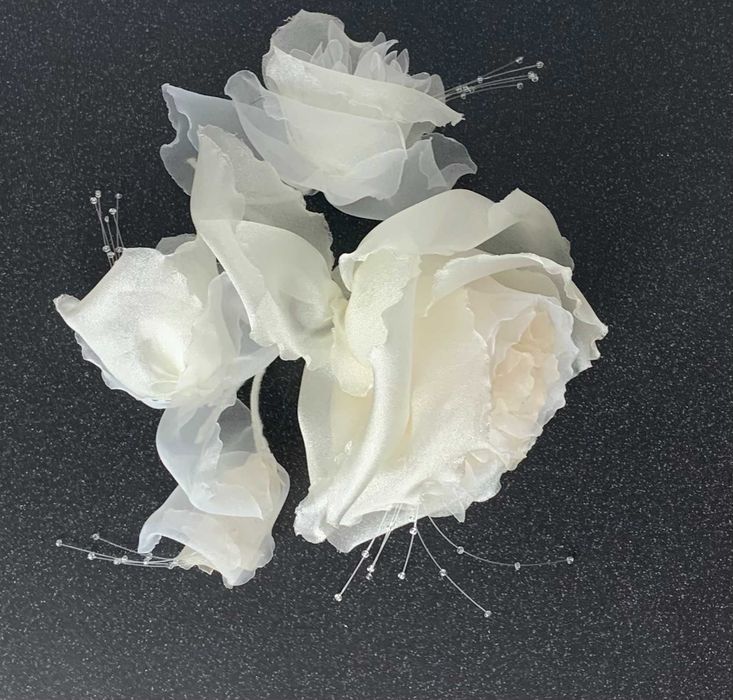 nowy piękny stroik ślub bardzo duży XXL kwiaty włosy tanio okazja auto