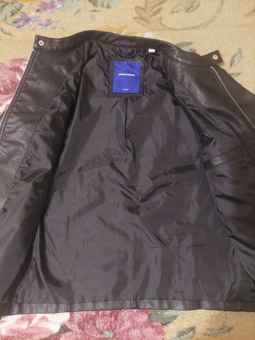 Чоловічий шкіряний бомпер Jack&Jones розмір S