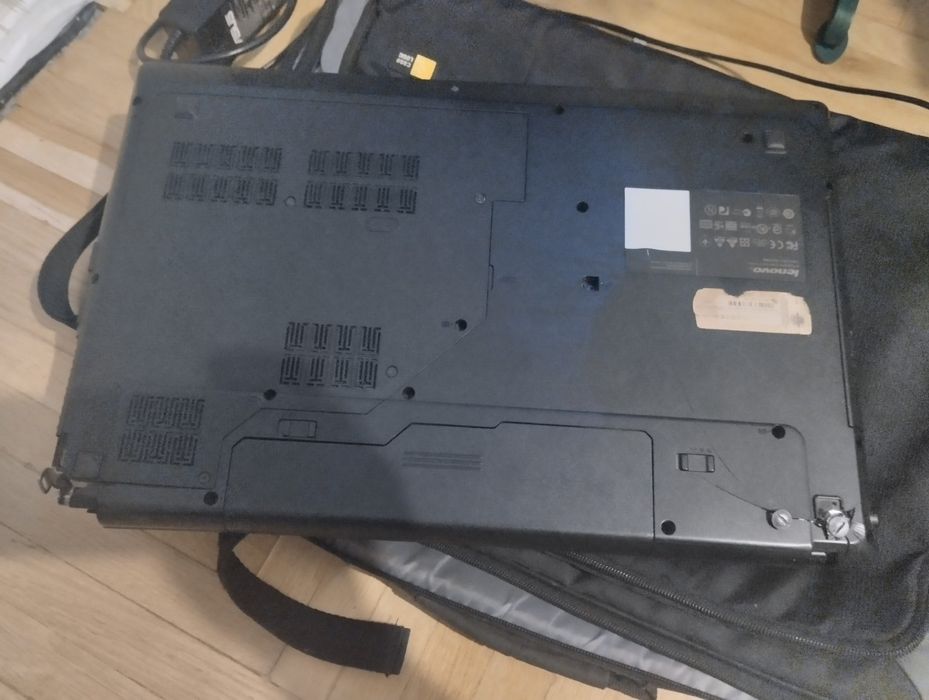 Продам ноутбук lenovo