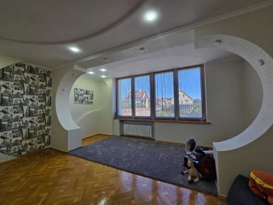 Резиденція біля озера | Статус. Простір. Приватність.