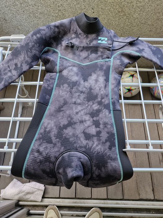 Vendo fato surf Billabong revolution 4:3