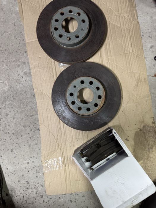 Гальмівні диски тормозні диски бліни передні джетта 7 Jetta mk7