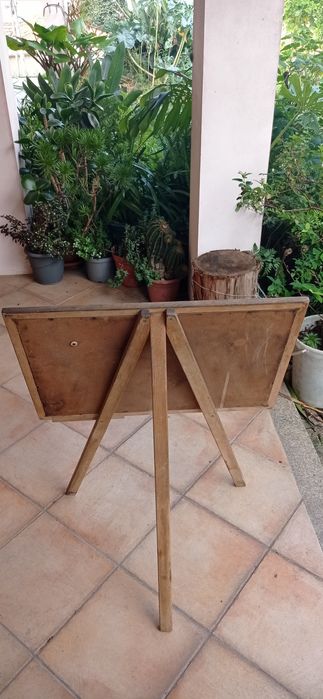 Quadro de trabalho escolar.