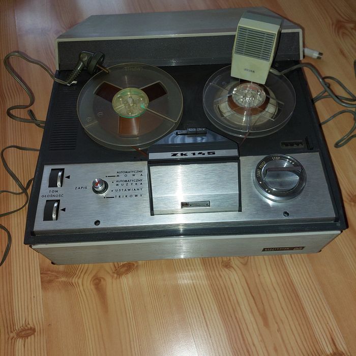 Magnetofon  ZK 145