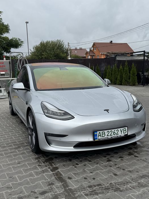 Tesla 3 Long Range 75. 2018 287 к,с rvd base