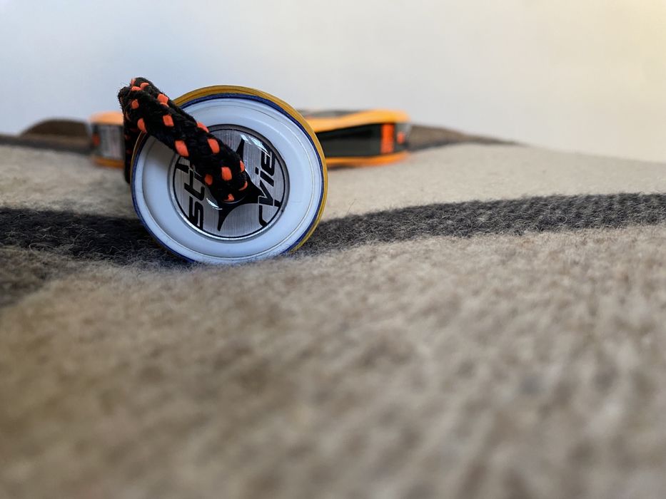 Raquete de padel da starvie laranja e preta