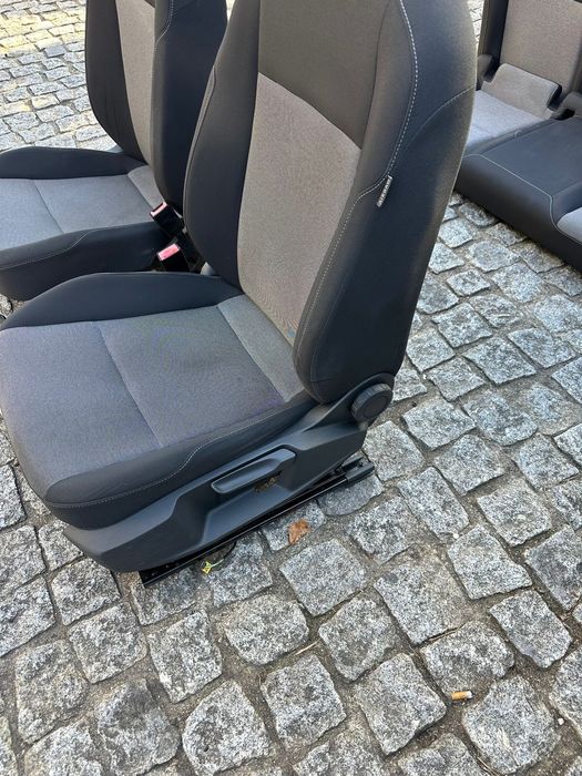 Conjunto Bancos Golf 7