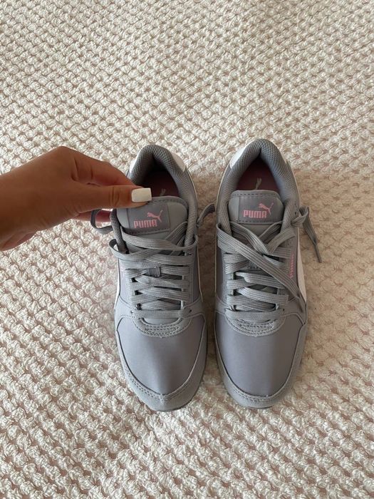 Нові кросівки Puma