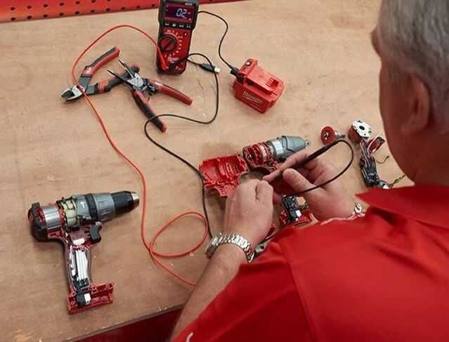 MILWAUKEE ремонт та запчастини