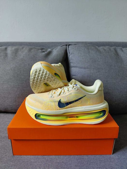 Nike Vomero Premium Alabaster
