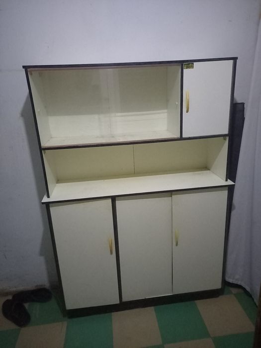 Продам шкаф белый