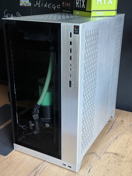 Komputer gamingowy Aorus RTX 3090 Extreme 24GB Ryzen 7 5800X 32GB RAM 3TB sdd Custom Water Cooling