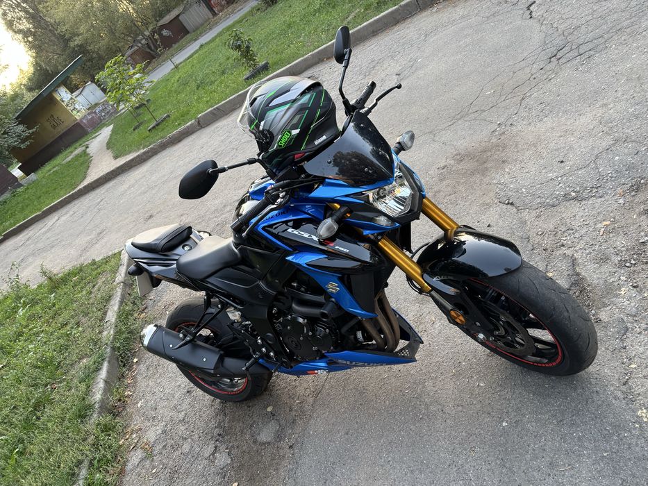 Продам мотоцикл Suzuki gsx - s 750