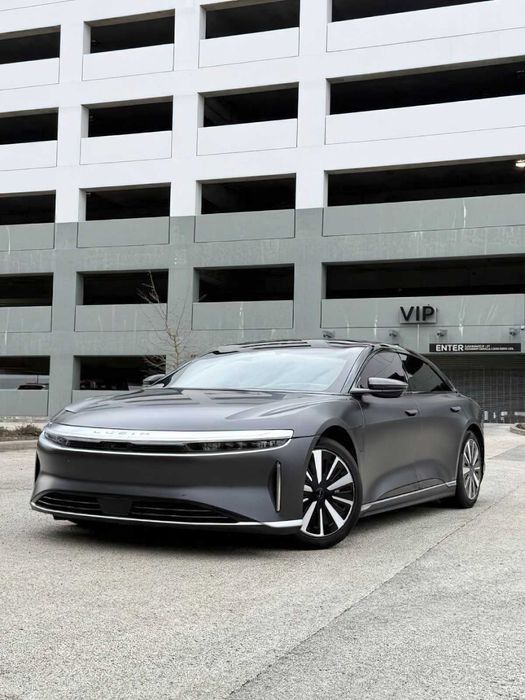 Lucid Air Touring      2023
