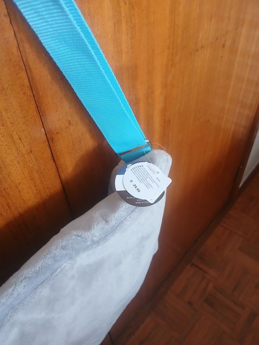 Bolsa cinza de pelinho