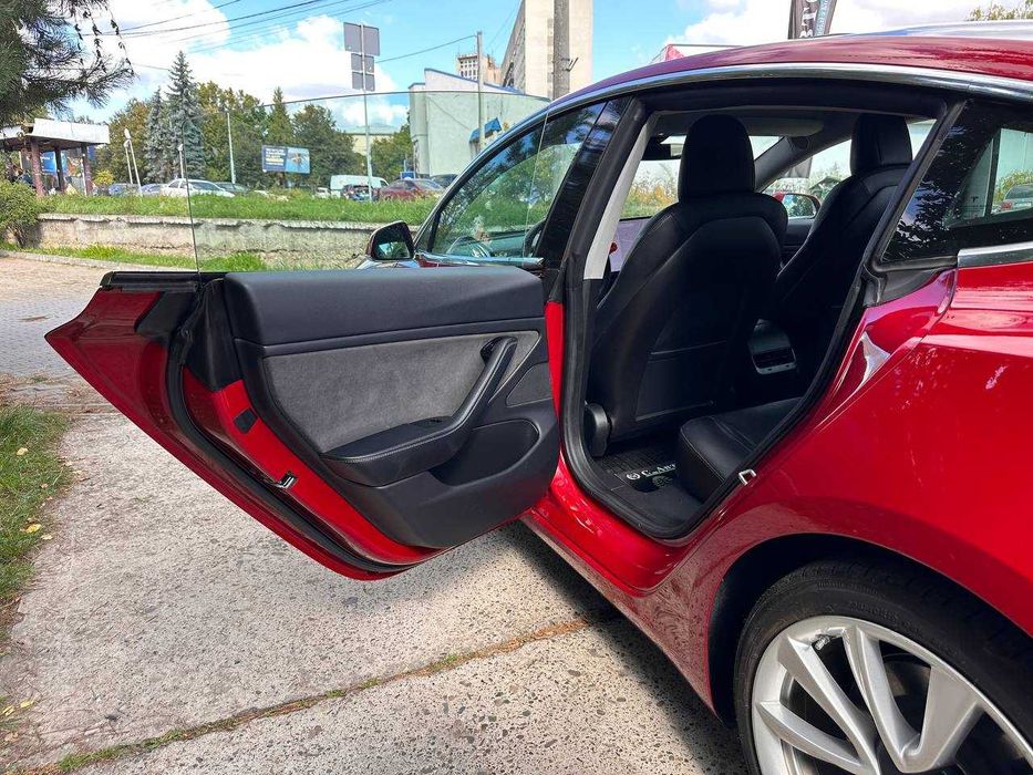 Tesla Model 3 2019