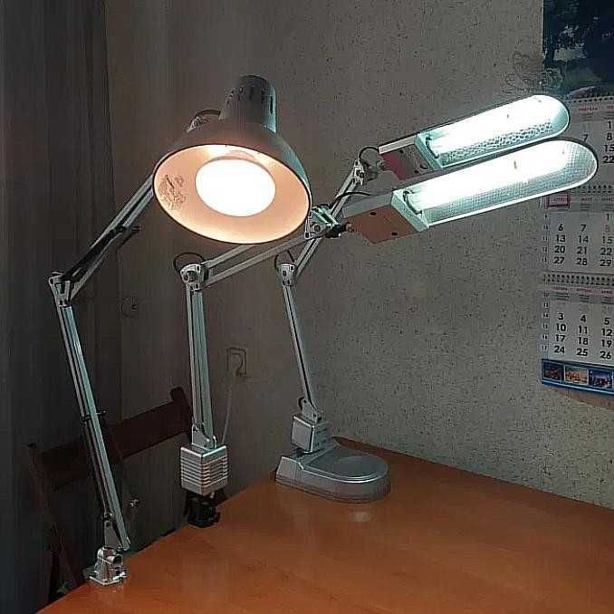 Лампа настольная