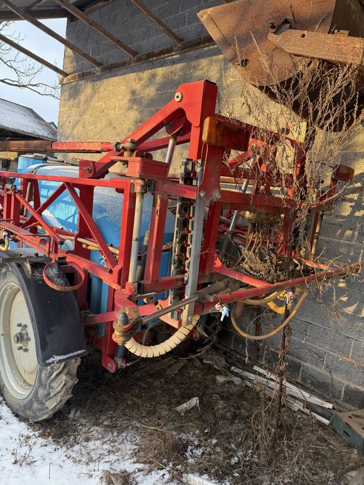 Opryskiwacz biardzki hydrauliczny 15 m  2200 l
