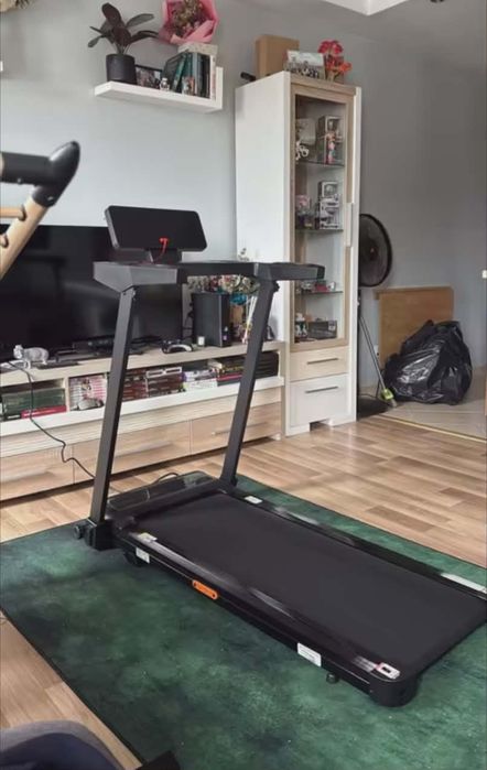 Bieżnia Elektryczna 180kg 14km/h 3.5HP Nachylenie 15% Składana Cicha