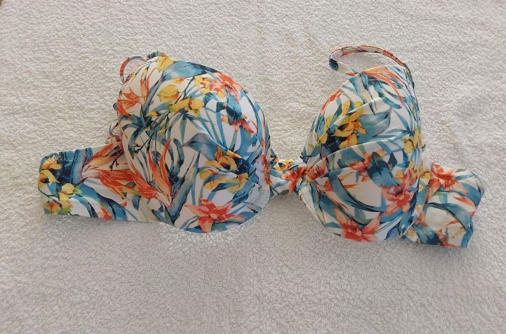 Strój kąpielowy góra  Nowy