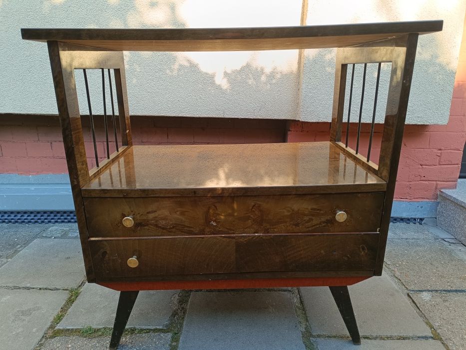 Szafkę pod telewizor lata 60 - antyk