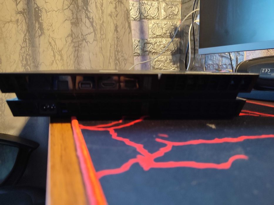 Плей стейшен 4 плюс монитор