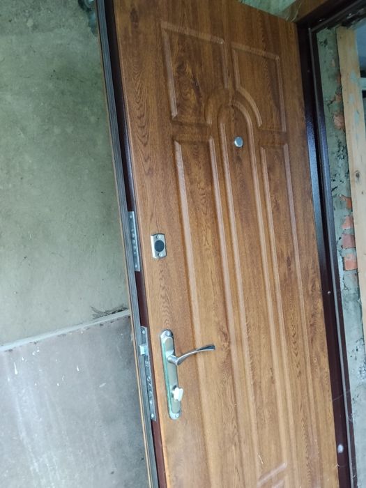 Продам будинок в селі літиня