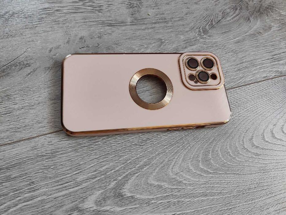 iPhone 12 Pro max etui złote