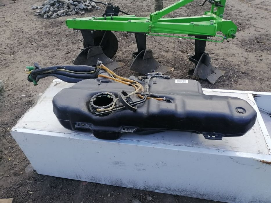 Бензобак фольцваген поло