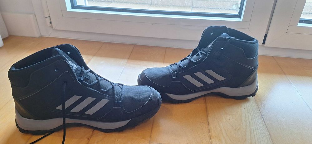 sapatilha/bota adidas Numero 40