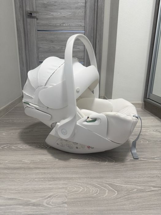 Автокресло Cybex Cloud T i-Size Urban Mobility White