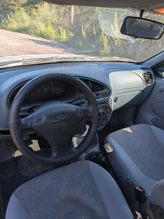 FORD Fiesta 1.25i 16V Gasolina 75 cv - Boa mecanica