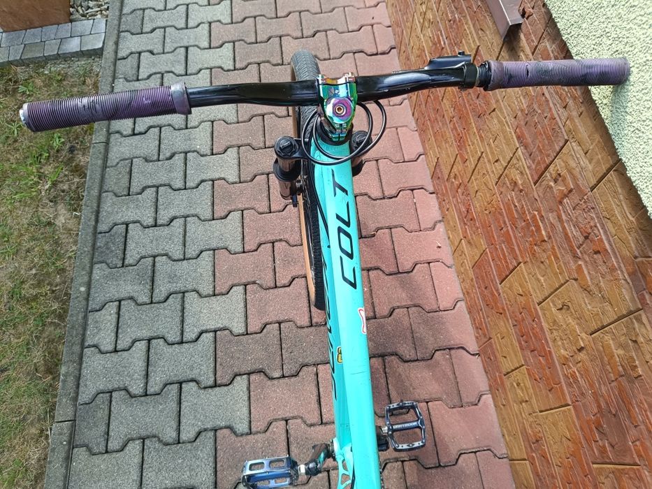 Rower dirt kands colt