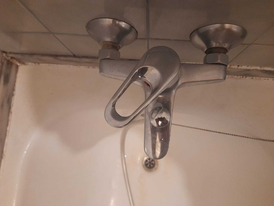 Torneira Misturadora de WC/Chuveiro