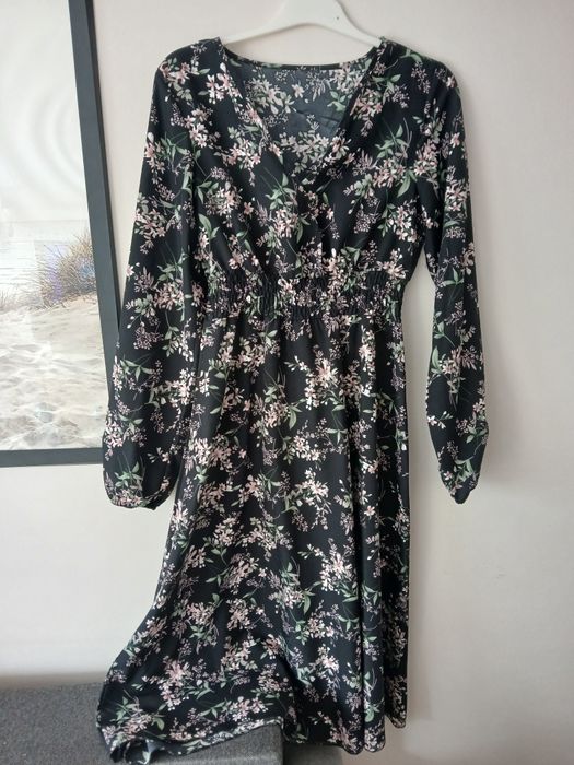 Sukienka midi w kwiaty