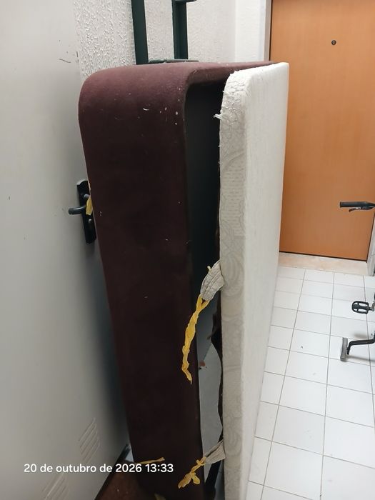 Cama para doar .