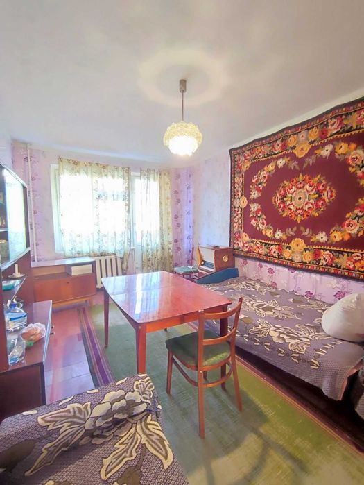 Продаж 2-х кім. квартири на 17 кв вул. С. Колачевського