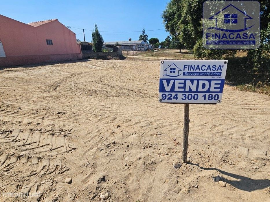 Terreno com 340 m2 em avos com eletricidade e loteamento - Passil (... — Alcochete, Setúbal