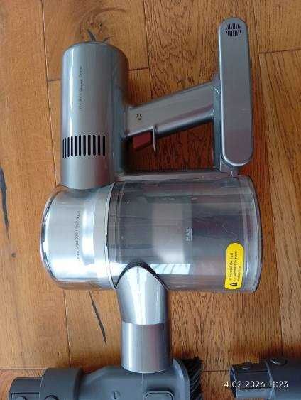 odkurzacz bezprzewodowy pionowy  DREAME V11 450W, filtr hepa