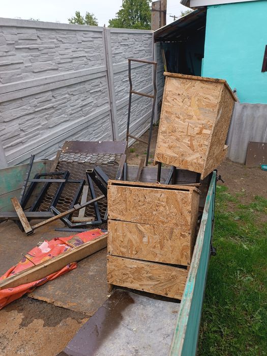 Продам будиночки для знесення яєць курочками.