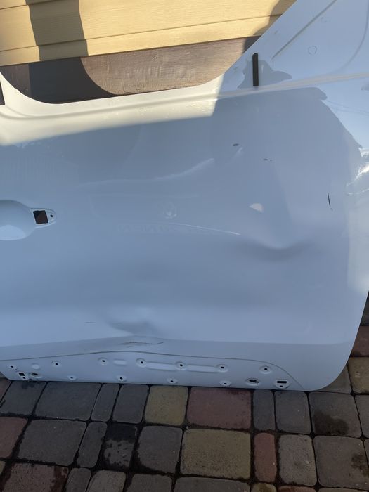 Двері багажника Renault Expresso