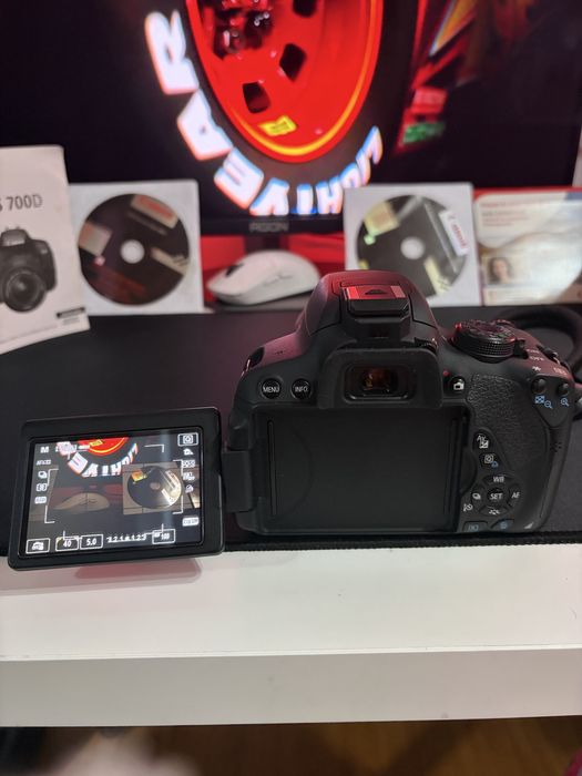 Canon 700d nova.