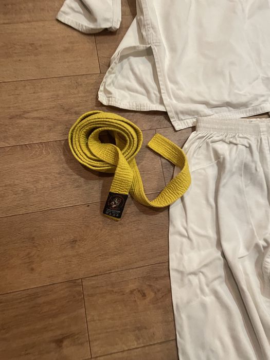 Продам кімоно карате