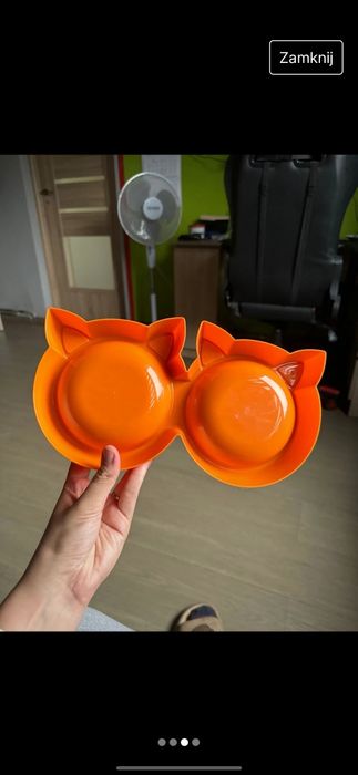 Podwójna miska dla kota ( na wodę i na karmę )