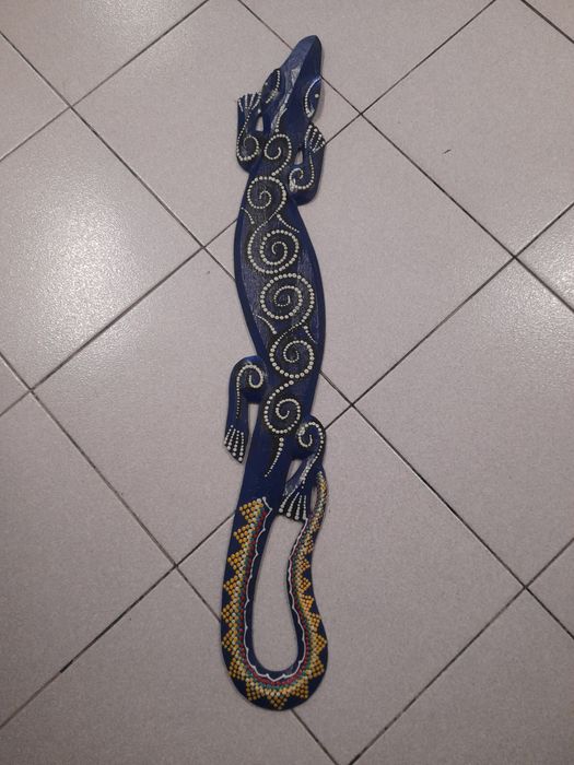 Arte de parede, Lagartixa, de madeira